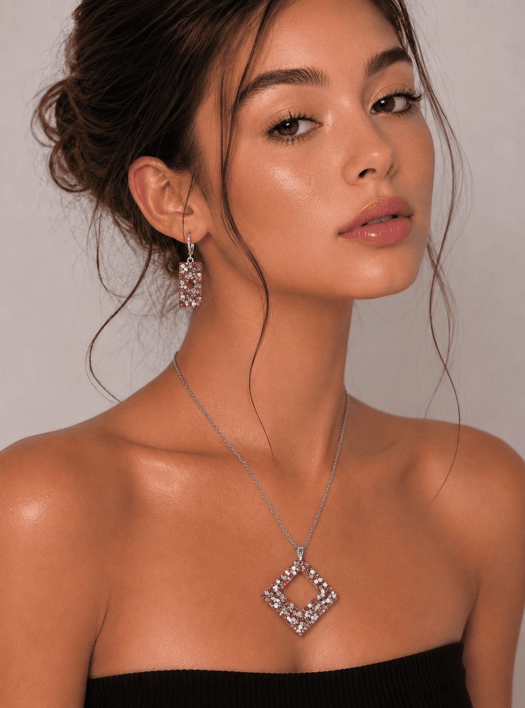 Collier - Carré Graphique